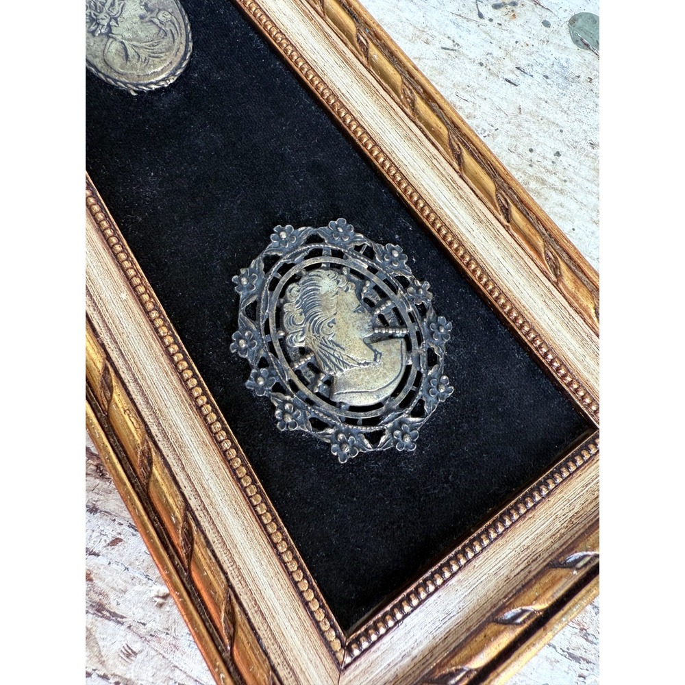 Vintage Porcelain Cameo Portrait Wall Plaque Trapezoid Gilt Frame - Picture 5 of 10